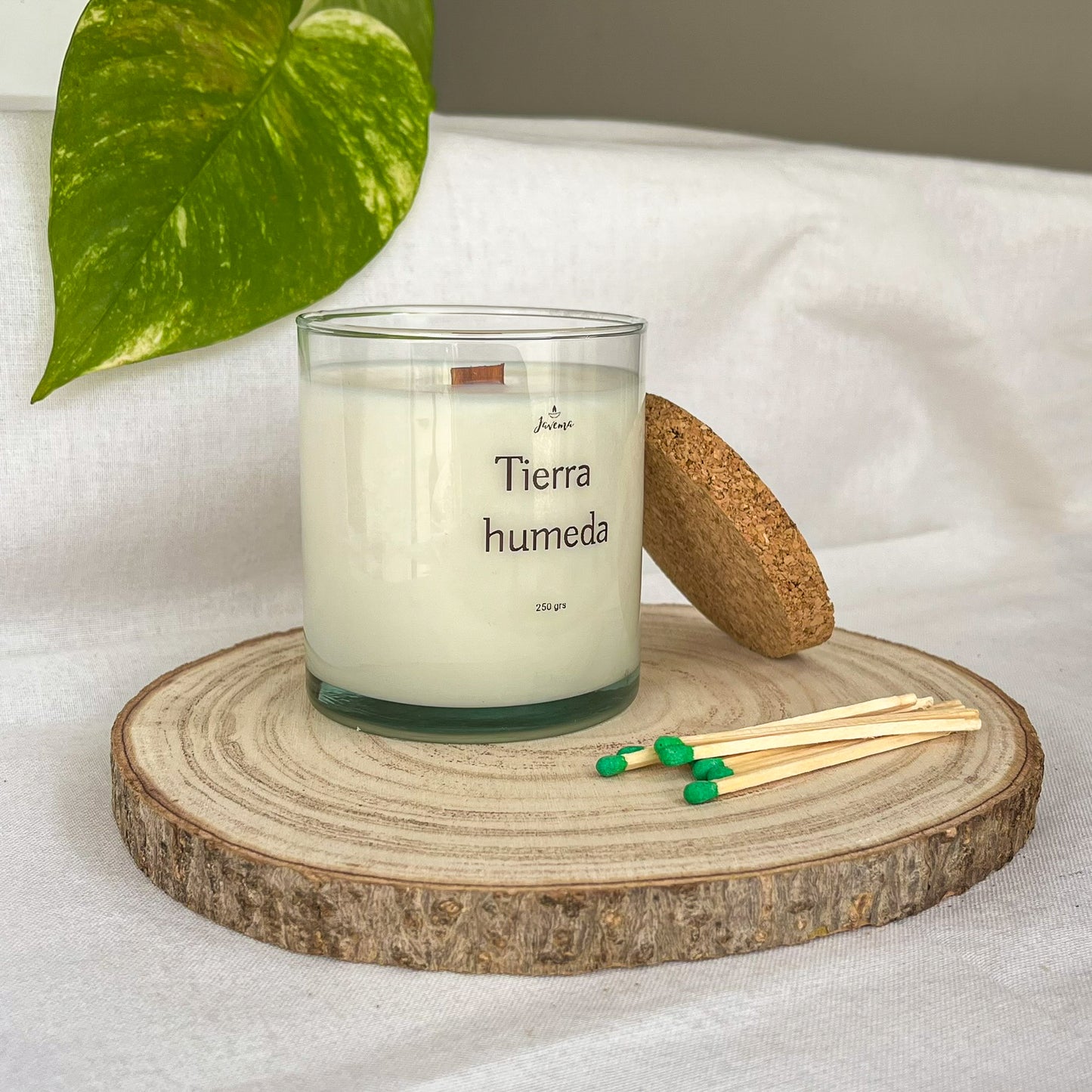 Vela Tierra Húmeda 250 g con Cerillas