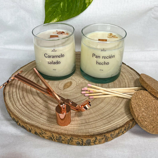 Pack Velas Soja 250 g con Kit – Caramelo Salado & Pan Recién Hecho