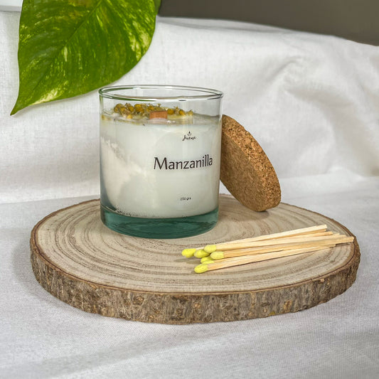 Vela Esencial Manzanilla – Serenidad y Calma