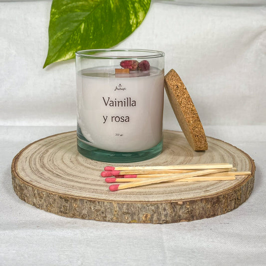 Vela Esencial de Vainilla y Rosa