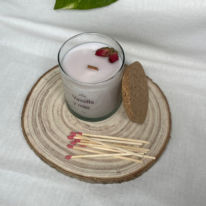 Vela de Vainilla y rosa 250 grs con cerillas