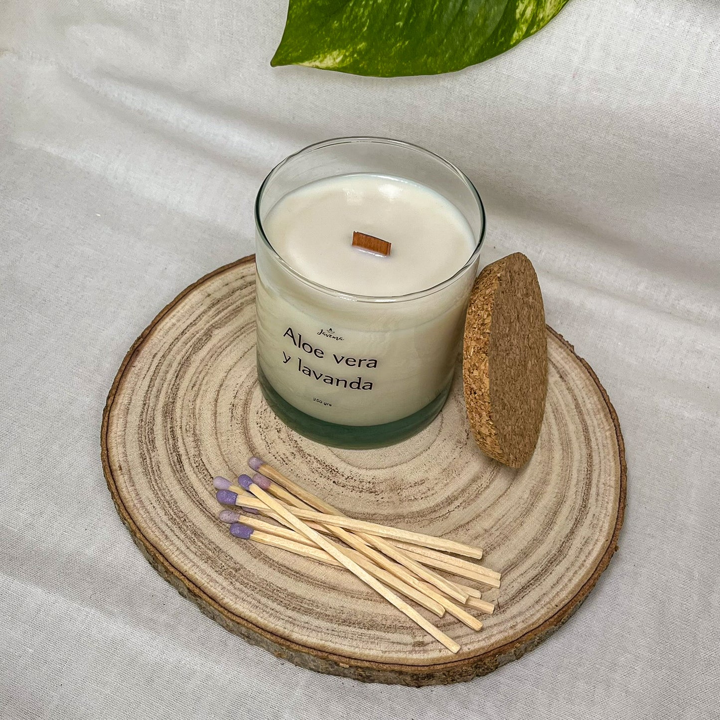 Vela Aloe Vera y Lavanda 250 g con Cerillas