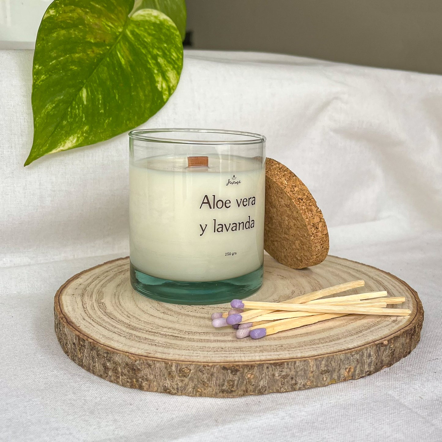 Vela Aloe Vera y Lavanda 250 g con Cerillas