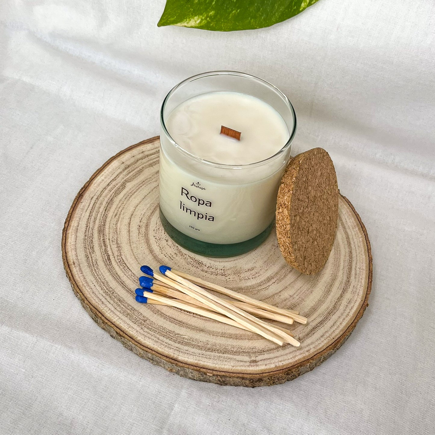 Vela Aroma Ropa Limpia 250 g con Cerillas