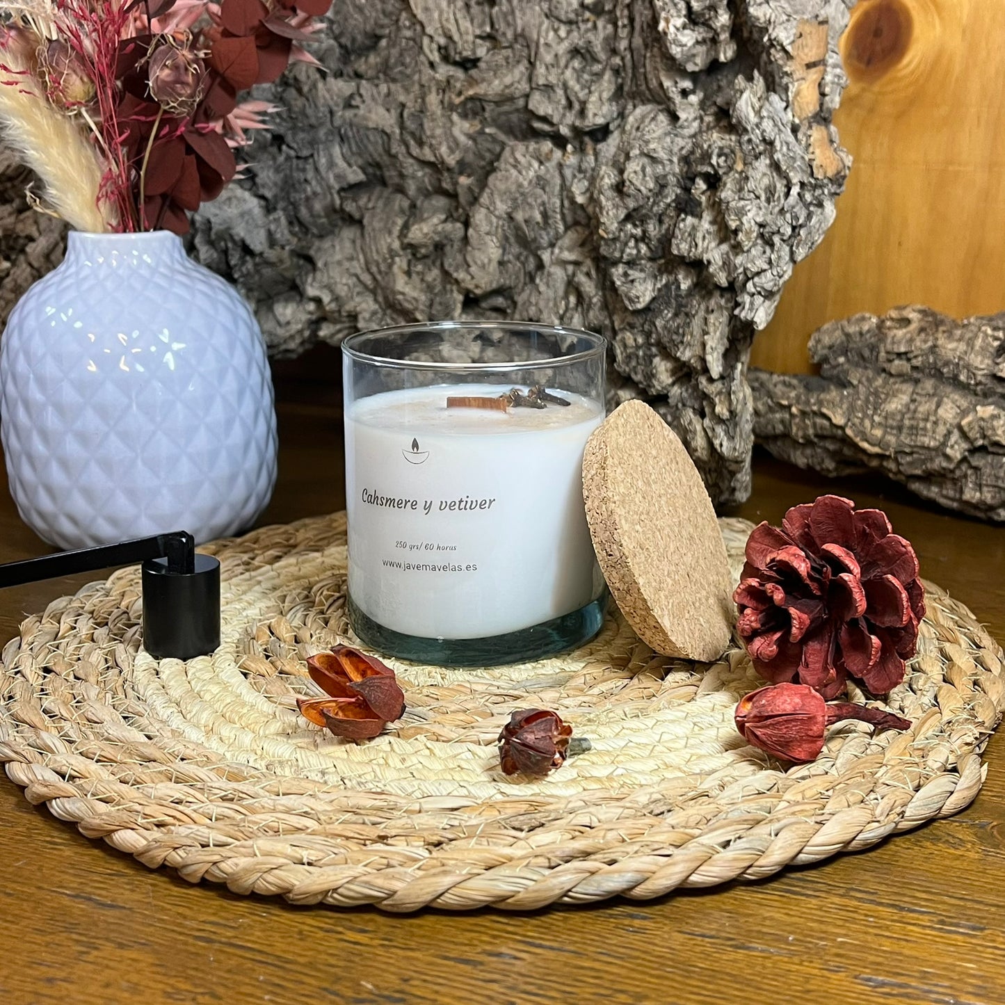 Vela Esencial Cashmere y Vetiver – Calidez y Sofisticación