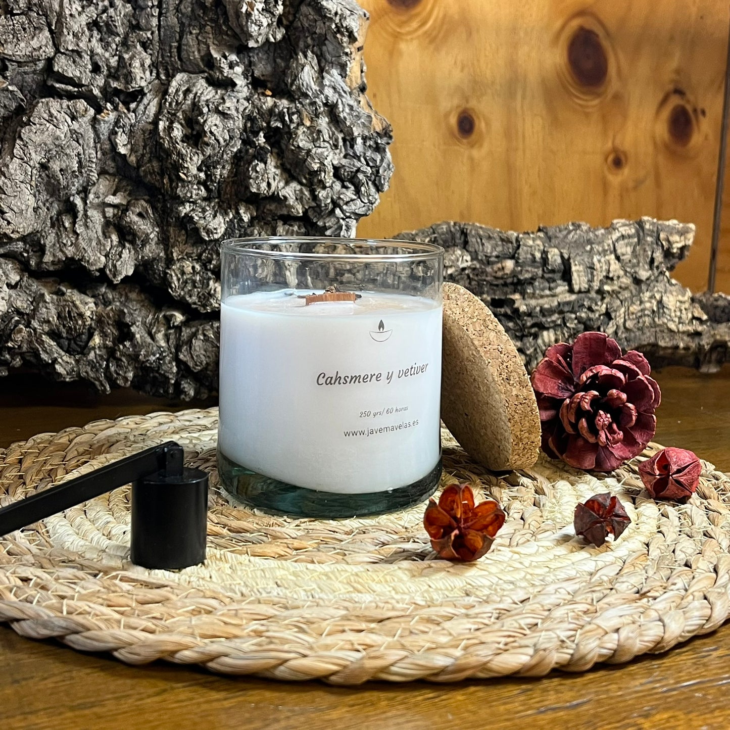 Vela Esencial Cashmere y Vetiver – Calidez y Sofisticación