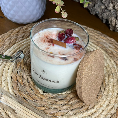 Vela Esencial Flor Japonesa – Delicadeza y Pureza