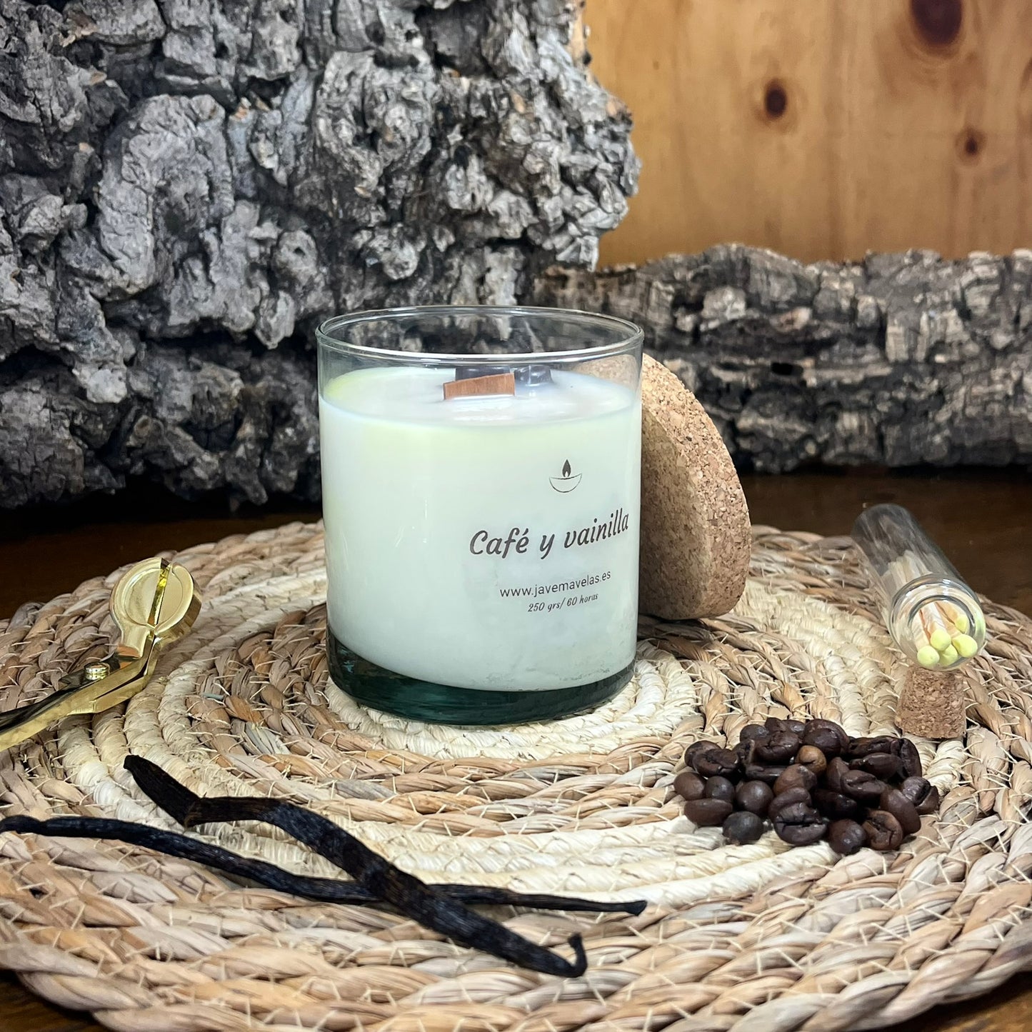 Vela Esencial Café y Vainilla – Energía y Calidez