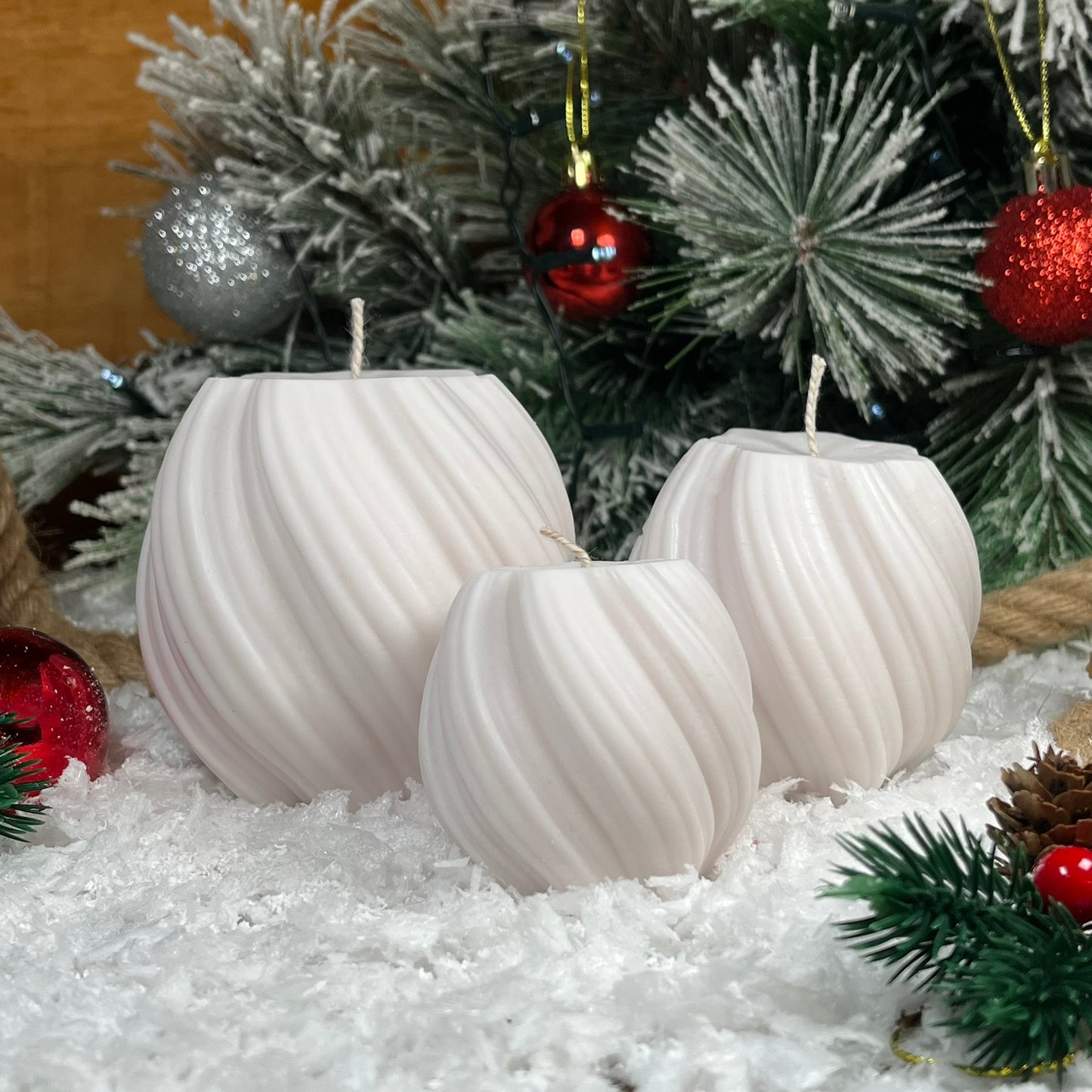 Set de Velas Esfera Acanalada – Armonía en tres formas